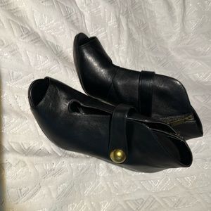 Michael Kors black peep toe ankle booties size 91/2 , 4 inch heel